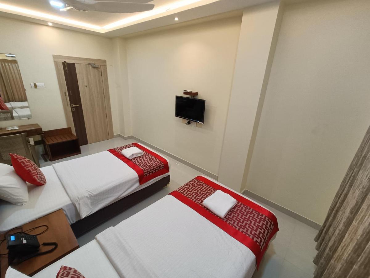 Sri Aswin Grand Hotel Namakkal Ngoại thất bức ảnh